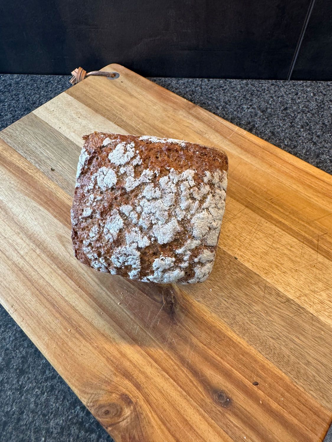 Cafe Café Endter Konditorei Bäckerei Brotkultur Tortenkunst Kaffee Kaffeespezialitäten Brot Mischbrot Weißbrot Zwiebelbrot Roggenbrot Vitalbrot Roggenvollkornbrot Dinkel-Chiabrot Holzofenbrot Hachelsteiner Hallenburger Pane Ructico